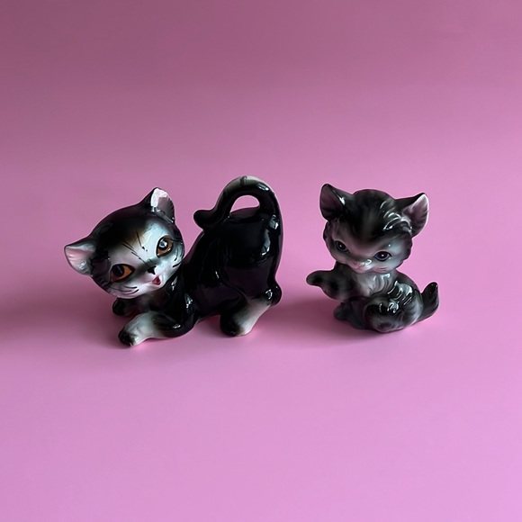 Set of 2 kitschy kitties made in Japan - very good used condition - Picture 2 of 6